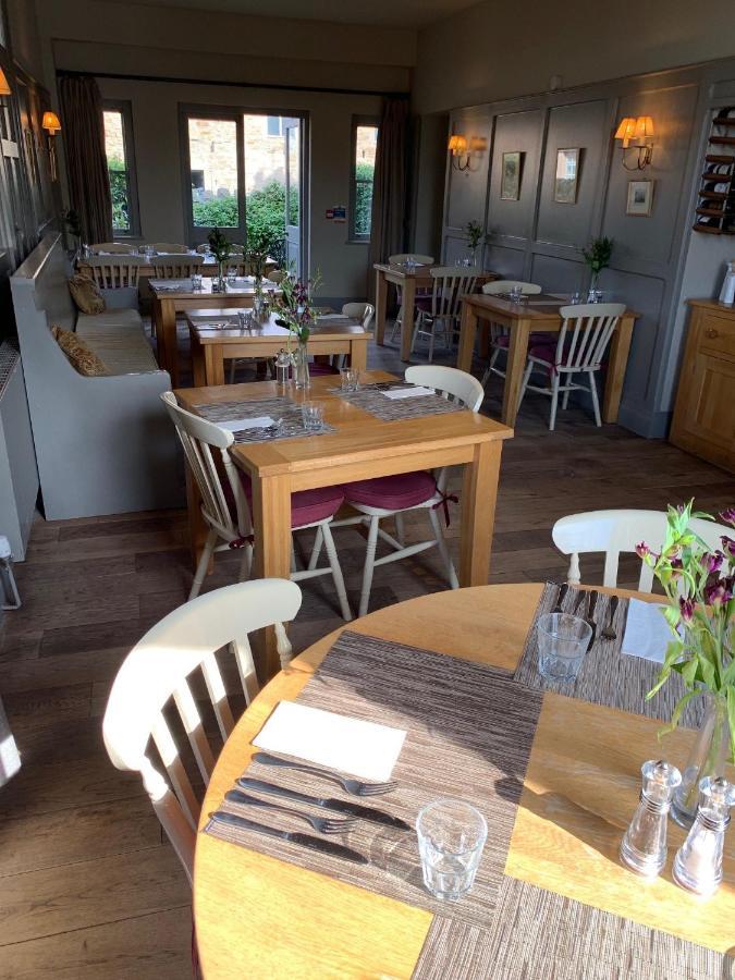 Collingwood Arms Hotel Cornhill on Tweed Ngoại thất bức ảnh